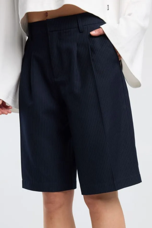 America Today New In|Shorts^Beruda Naia reguar ooe fit beruda et ediu wait