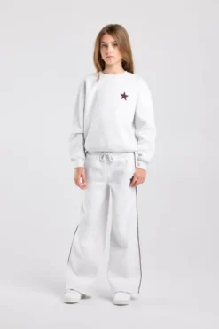 America Today Broeken|Joggingbroeken^Joggingbroek Cassia Jr wide leg joggingbroek met bordeaux piping