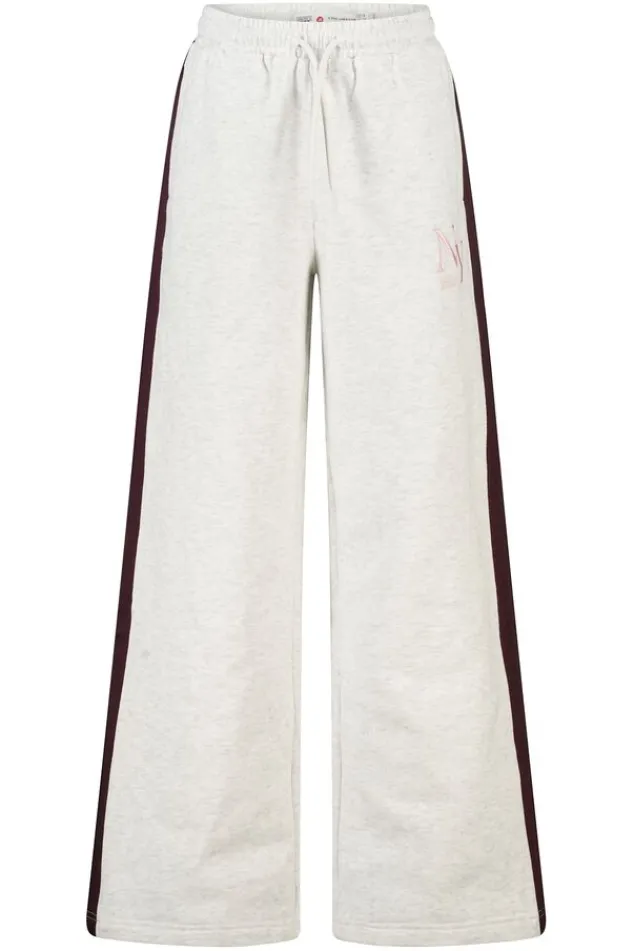 America Today Broeken|Joggingbroeken^Joggingbroek Cristy Jr wide leg joggingbroek met zijstreep en embroidery