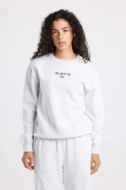 America Today Sweaters & Hoodies|Truien & Vesten^weater uzie weater et ronde ha en borduure
