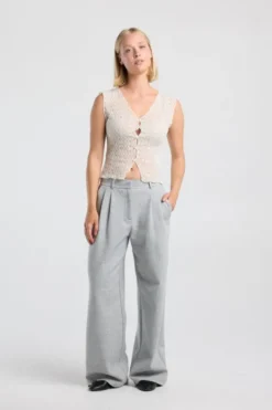 America Today New In|T-Shirts & Tops^Top Gini ouwoze kanten top et V-ha en knoopje