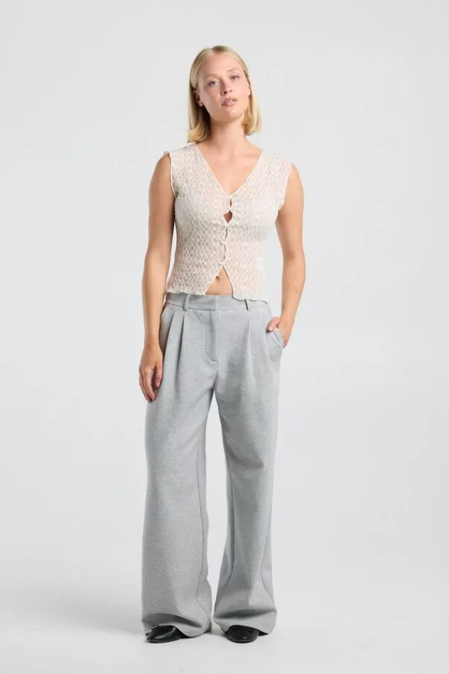 America Today New In|T-Shirts & Tops^Top Gini ouwoze kanten top et V-ha en knoopje