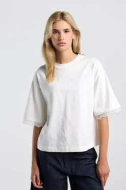 America Today Bestsellers|T-Shirts & Tops^T-hirt Ea t-hirt et boxy fit en kanten detai