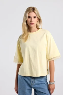 America Today Bestsellers|T-Shirts & Tops^T-hirt Ea t-hirt et boxy fit en kanten detai