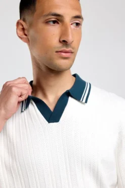 America Today New In|T-Shirts & Polo’S^T-hirt Kone reguar fit t-hirt et poo kraag